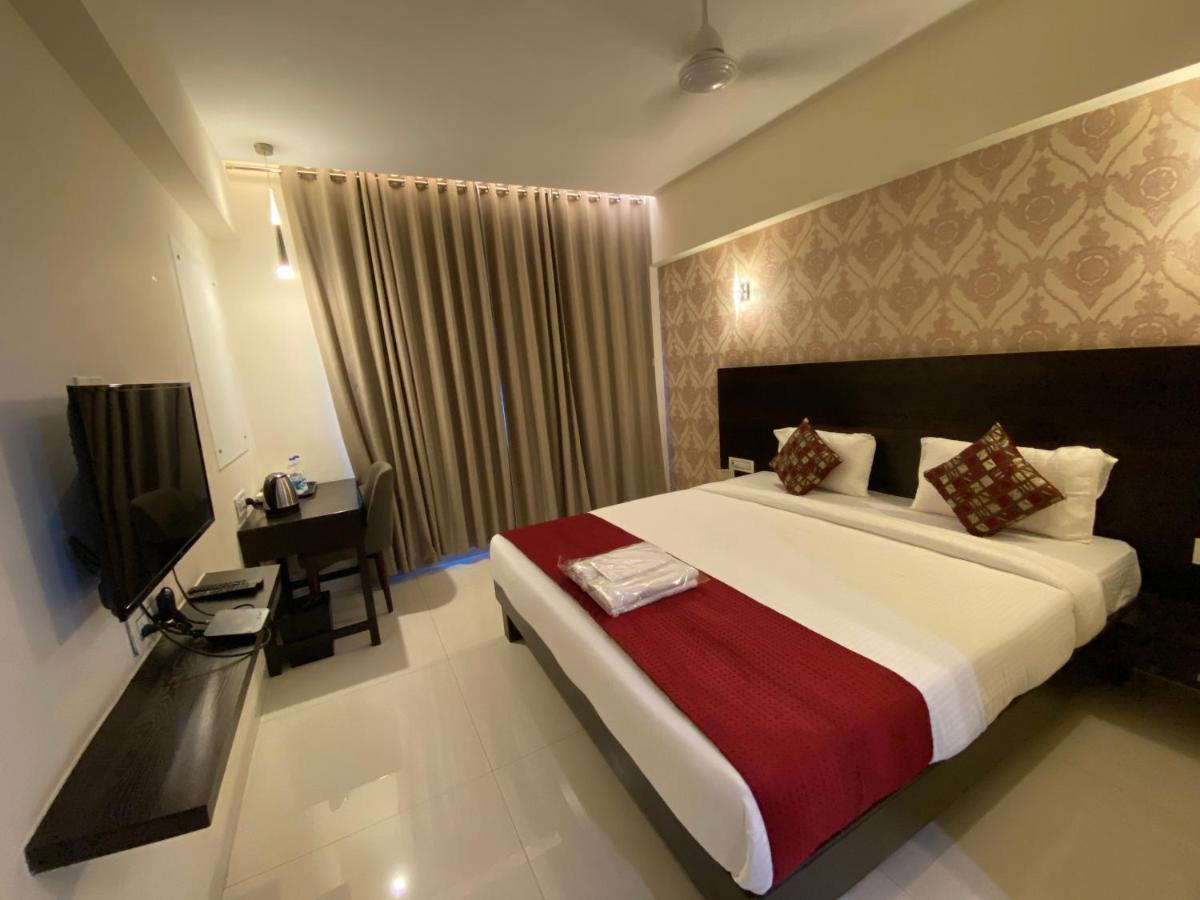 Hotel Singh'S By Wb Inn, Vashi, Nova Bombaim Exterior foto