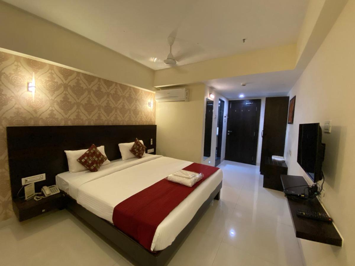 Hotel Singh'S By Wb Inn, Vashi, Nova Bombaim Exterior foto