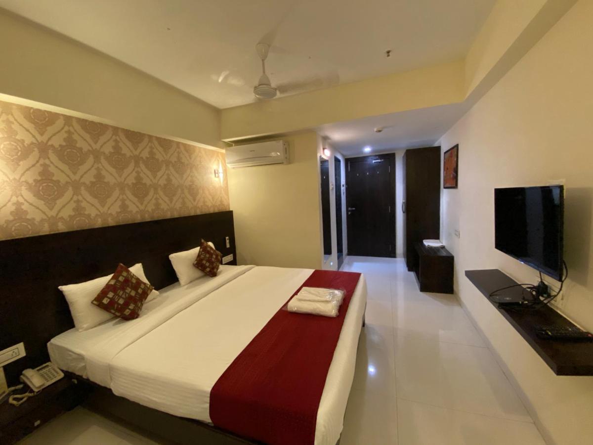 Hotel Singh'S By Wb Inn, Vashi, Nova Bombaim Exterior foto