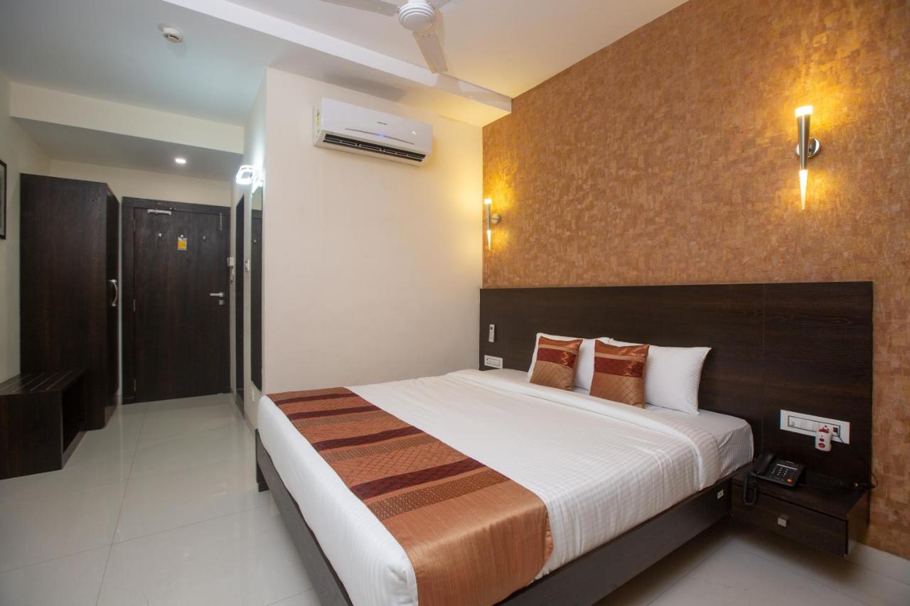 Hotel Singh'S By Wb Inn, Vashi, Nova Bombaim Exterior foto