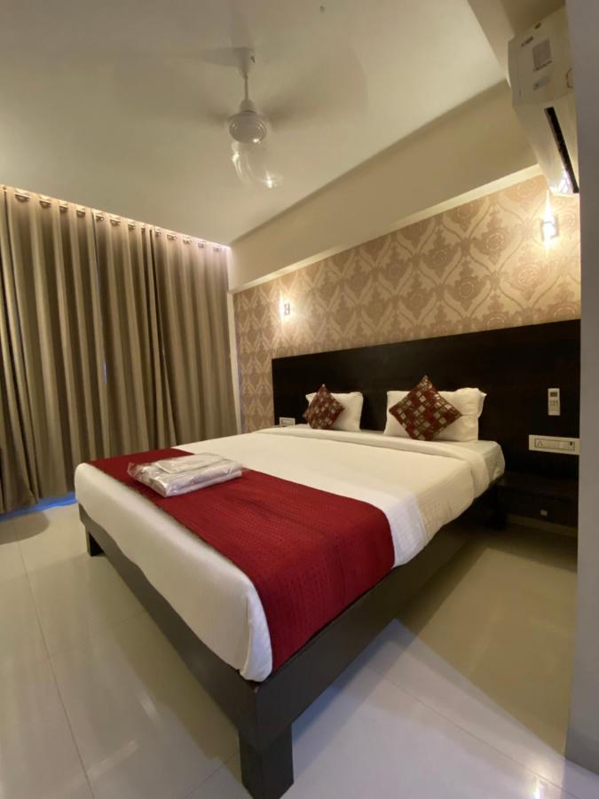 Hotel Singh'S By Wb Inn, Vashi, Nova Bombaim Exterior foto