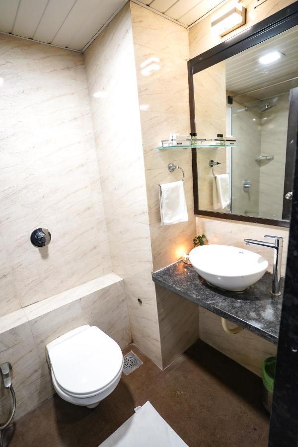 Hotel Singh'S By Wb Inn, Vashi, Nova Bombaim Exterior foto